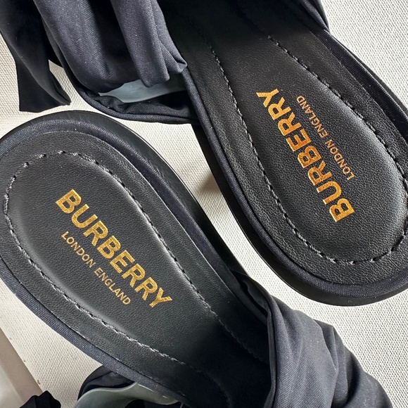 Authentic Burberry Scarf Tie Leather Point-toe Mules***Size: EU 39.5***NIB - Picture 8 of 14